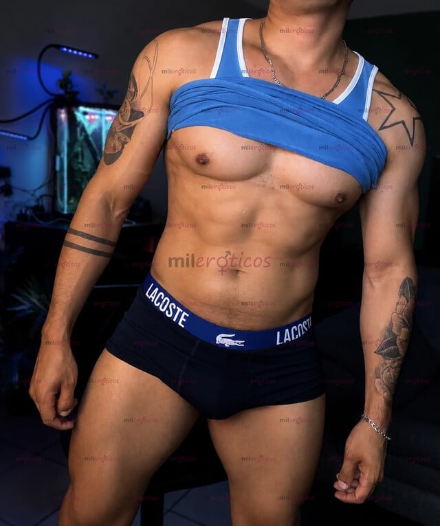 FOTOS DE EDGAR ALTO,GUAPO Y VARONIL. DISPONIBLE EN MONTERREY