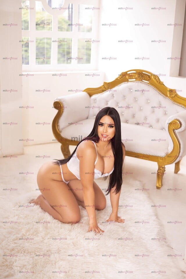 FOTOS DE SOFÍA HERMOSA, SEXY Y CALIENTE ACOMPAÑANTE COLOMBIANA