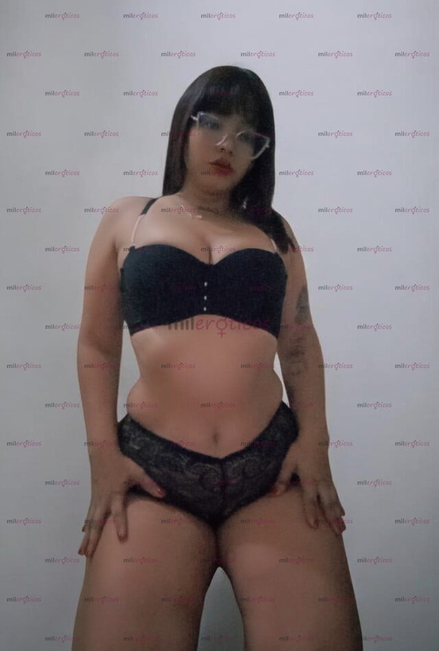 FOTOS DE 20 AÑOS ESTOY LISTA PARA VENIRME A CHORRO! RICO SQUIRT EN VIVO.