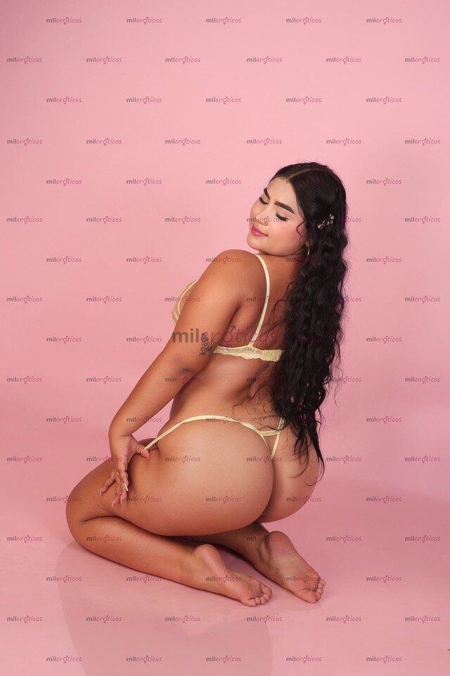 FOTOS DE COLOMBIANA CHICHONA Y CON CULO GRANDE , DELICIOSO ORAL GARGANTA PROFUNDA