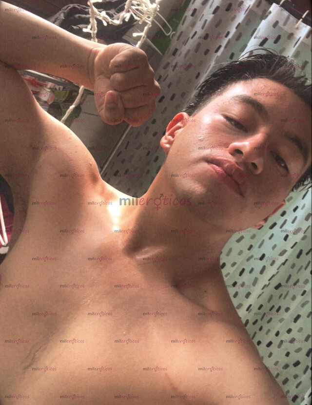 FOTOS DE ESTOY EN UN HOTEL DE CUAUTITLÁN Y ESTOY MUY CALIENTE CUALQUIER SERVICIO GRATIS