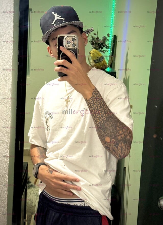 FOTOS DE HOLA, SOY DILAN POLLO VERGON 22CM, ARRECHO Y COMPLACIENTE