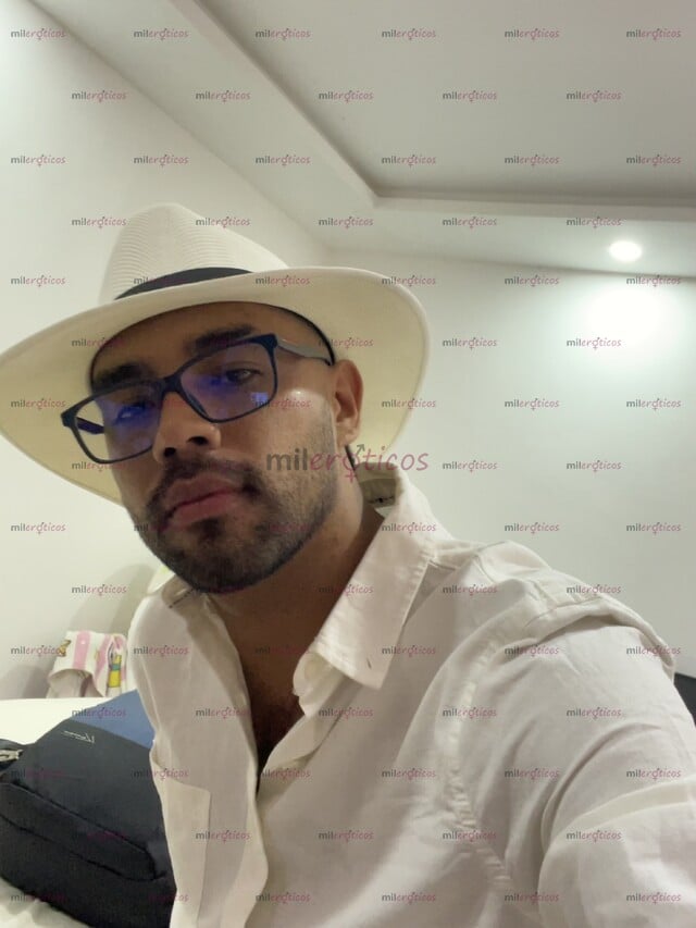 FOTOS DE FLACO DOTADO VEN DISFRUTAS DE UNA VERGA DE VERDAD REAL