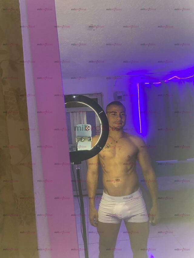 FOTOS DE FLACO GEY BUSCANDO DIVERSIÓN, VEN A A DISFRUTAR CONMIGO!!