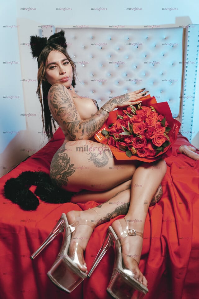 FOTOS DE DIOSA AFRODITA TATUADA , Y VOLUPTUOSA UNA MUJER ALEGRA Y MORBOSA VEN DISFRUTA