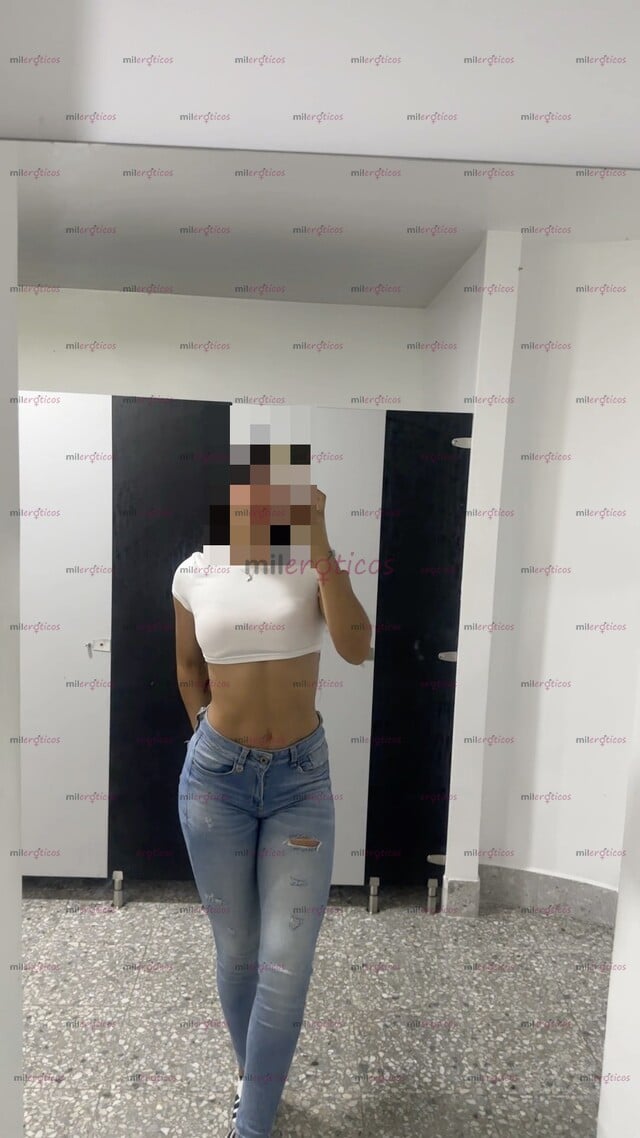 FOTOS DE CHICA CON CUERPO DE GYM. MUY ATRACTIVA Y CALIENTE