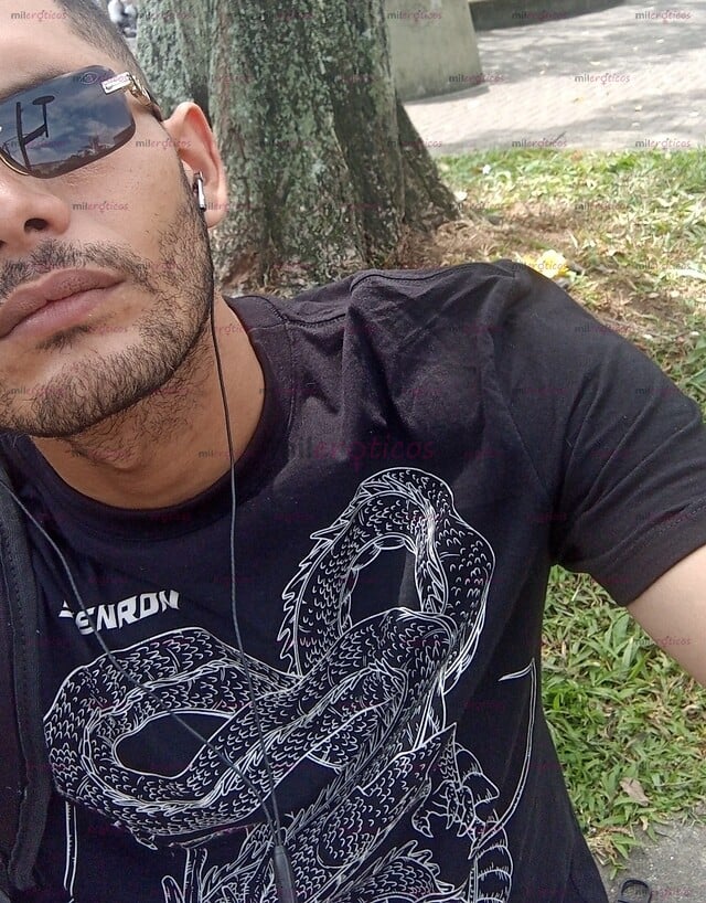 FOTOS DE HOLA CHICO ALTO DE 1.92 VENEZOLANO VERGON BIEN MACHO