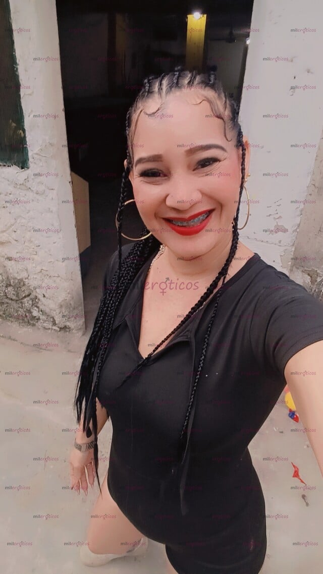 FOTOS DE SOY UNA FLACA ATRACTIVA , COLOR DE PIEL BLANCA CRESPA Y SOY COMPLACIENTE