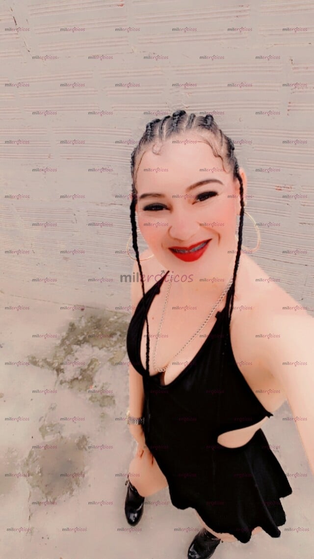 FOTOS DE SOY UNA FLACA ATRACTIVA , COLOR DE PIEL BLANCA CRESPA Y SOY COMPLACIENTE