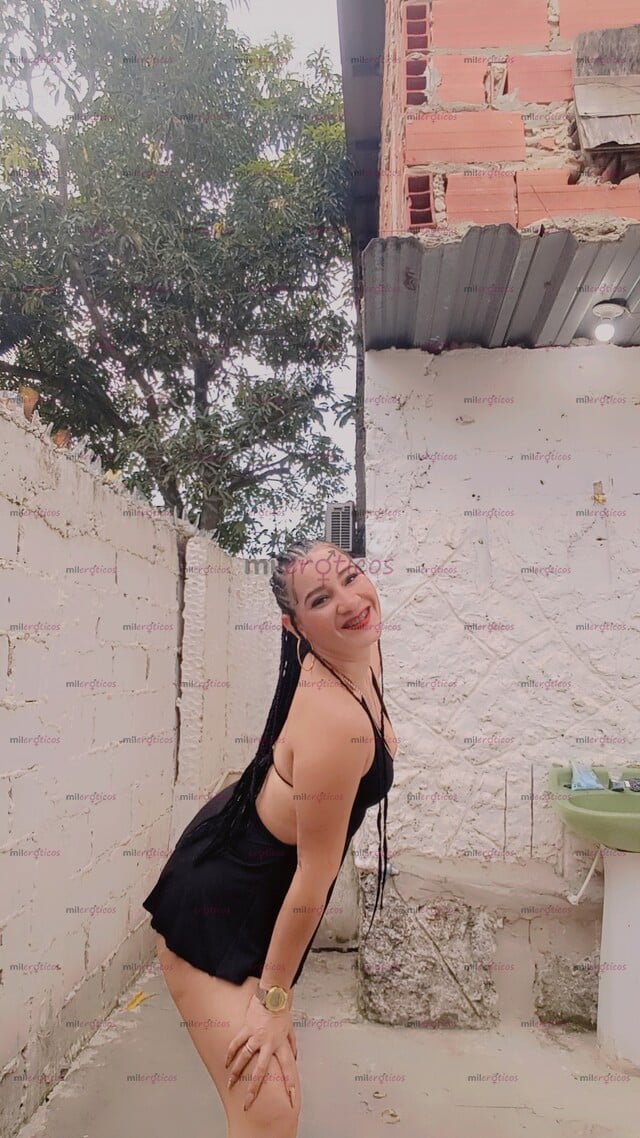FOTOS DE SOY UNA FLACA ATRACTIVA , COLOR DE PIEL BLANCA CRESPA Y SOY COMPLACIENTE