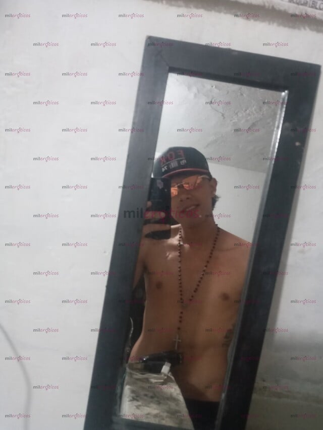 FOTOS DE JOVEN NUEVO EN LA PÁGINA POLLO SOLO TRABAJO A DOMICILIO 247