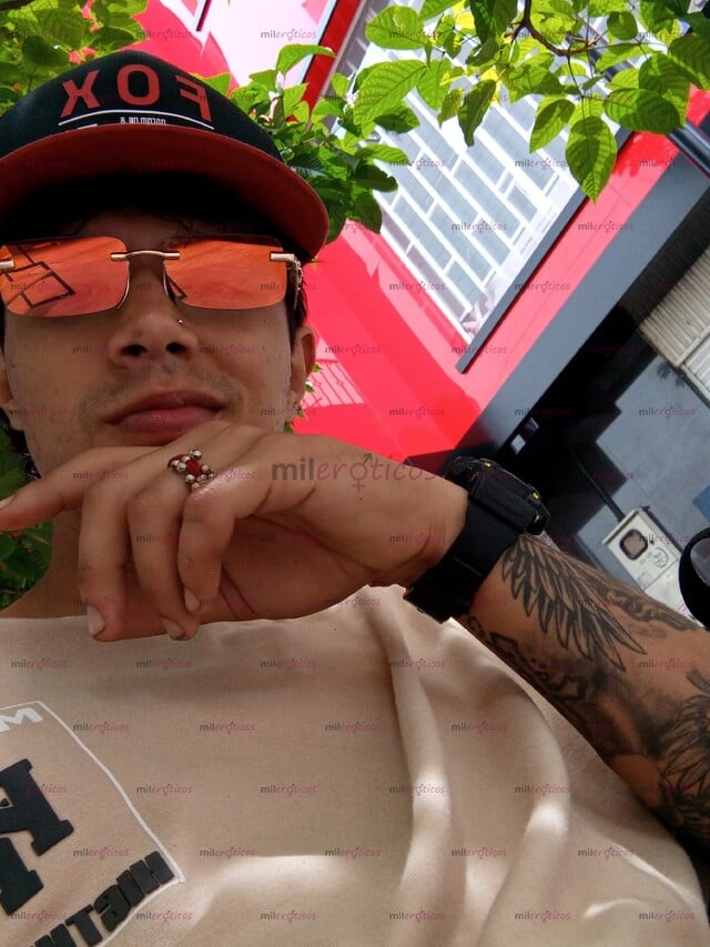 FOTOS DE JOVEN NUEVO EN LA PÁGINA POLLO SOLO TRABAJO A DOMICILIO 247