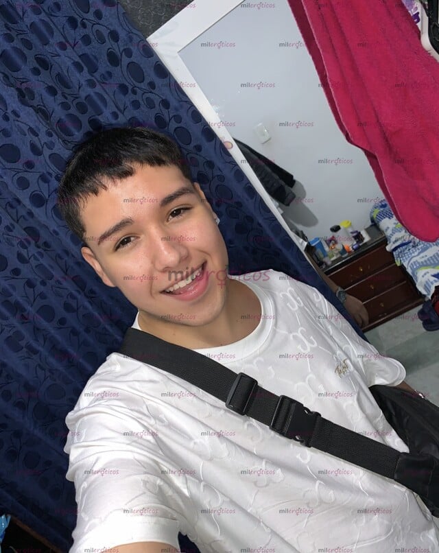 FOTOS DE CHICO VIRGEN CUMPLO CON LO ESCRITO Y FETICHE