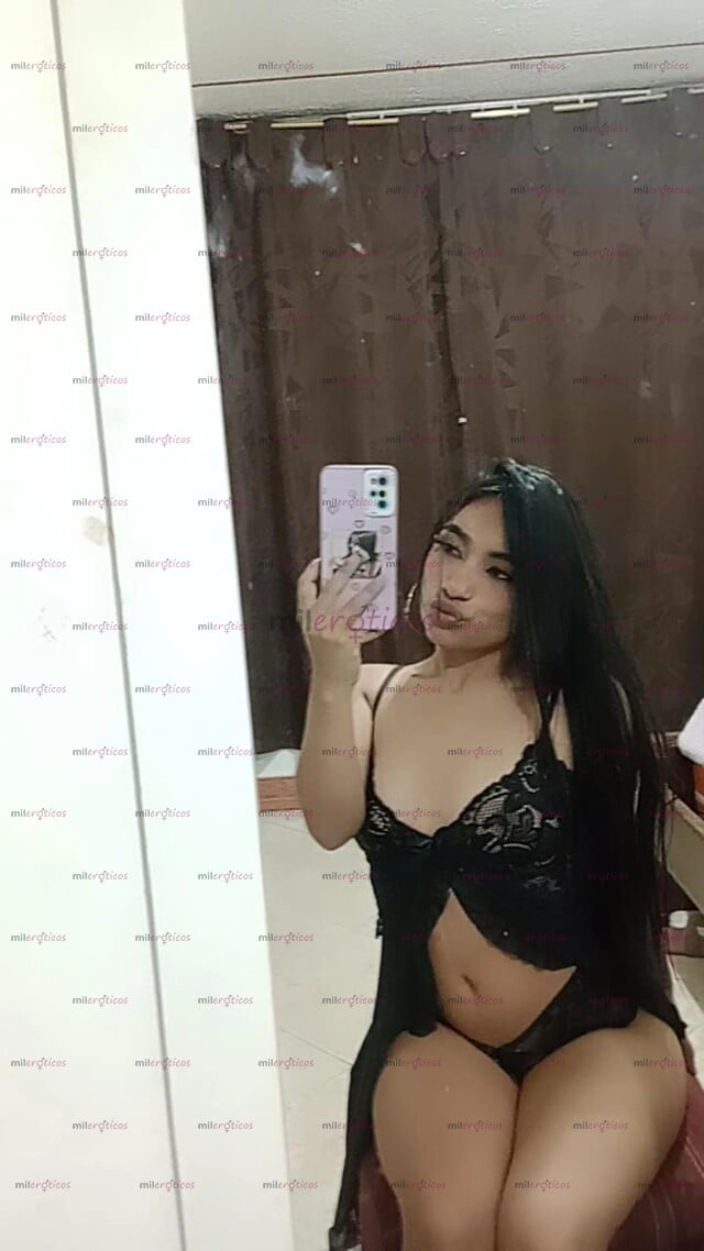 FOTOS DE SOFÍA UNIVERSITARIA SHORT DOMINANTE , DE 18 AÑITOS, FLACA CON HUESITO TALLADOR