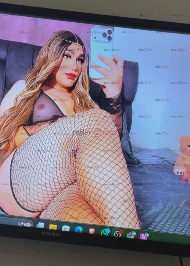 FOTOS DE NUEVA AQUÍ , LINDA FEMENINA CUERPO CURVY LISTA PARA COMPLACERTE