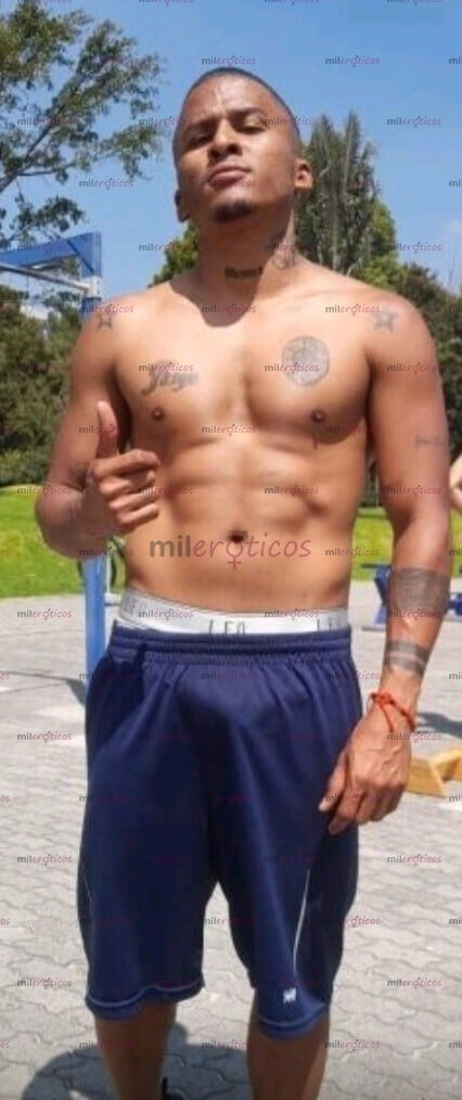FOTOS DE FUBTOLISTA LECHERO VARONIL SERIO DOMINANTE MASCULINO CON SITIO
