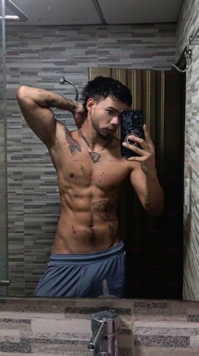 FOTOS DE SOY UN HOMBRE ATLETA MARCADO MI CUERPO OJOS LINDOS CAVELLO SUAVE SI AGO CONTACTO