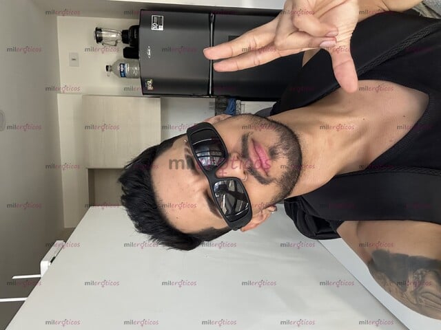 FOTOS DE HOMBRE ATRACTIVO PASIVO CON EXCELENTE TRATO Y TOTAL DISCRECIÓN