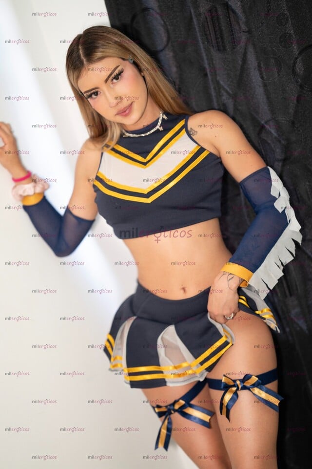 FOTOS DE MELANY JUGUETONA JOVEN DELGADA COMPLACIENTE PELINEGRA DE LINDO ROSTRO