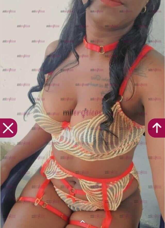 FOTOS DE VEN Y DISFRUTA DE ESTA MORENA ARDIENTE ANAL