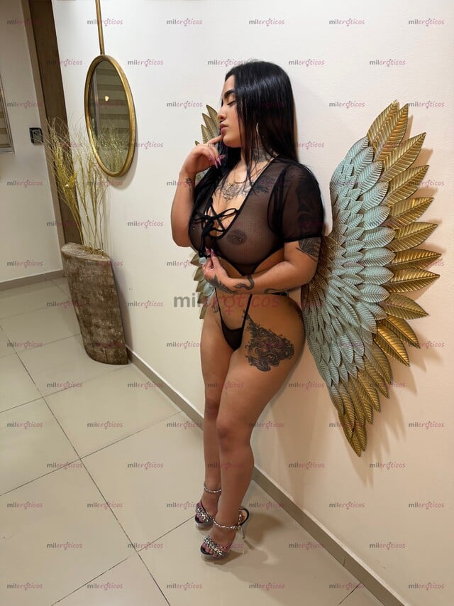 FOTOS DE PELI NEGRA VOLUPTUOSA EXÓTICA GOLOSA ADICTA AL BUEN SEXO