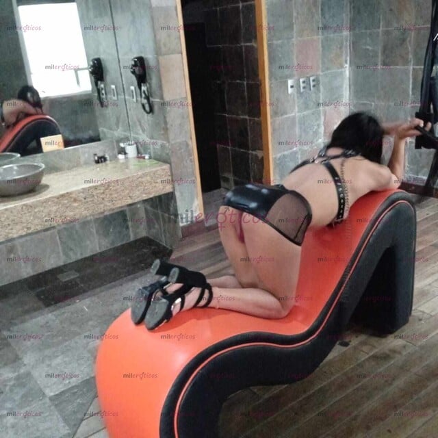 FOTOS DE CRISTAL LA CHICA TENTACIÓN DE PASO POR TU CIUDAD