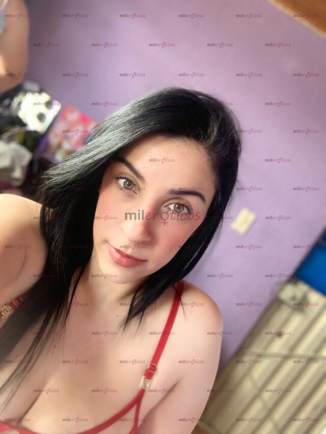 FOTOS DE HOLA SOY UNA HERMOSA PELINEGRA CON UNOS ADORABLES SENOS MUY GUSTOSOS