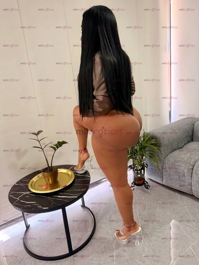 FOTOS DE HERMOSA MORENA DE INFARTO CON ENORME CULO