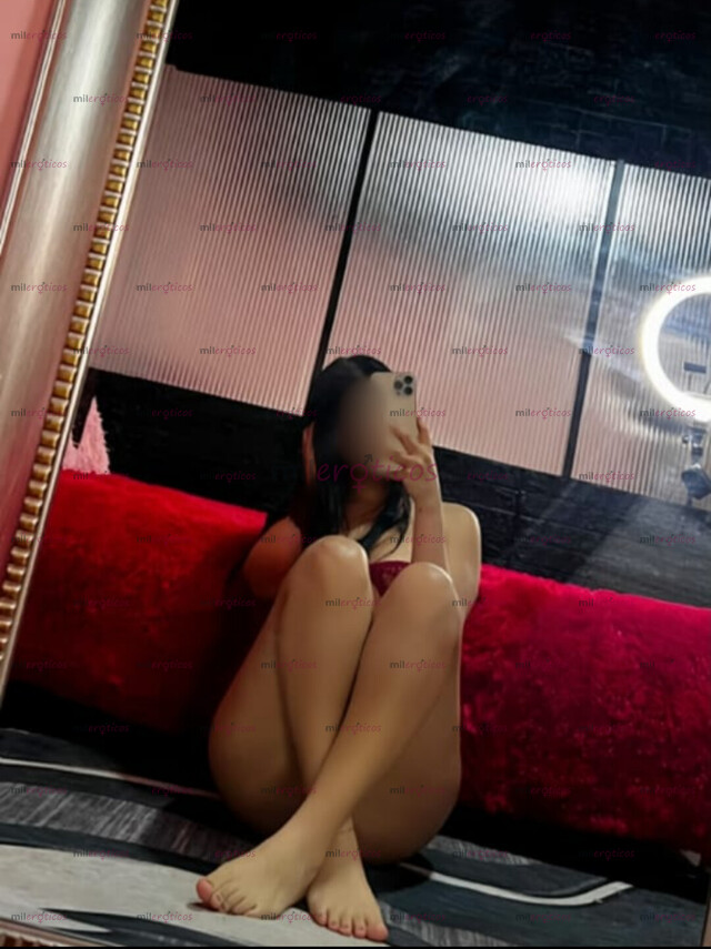 FOTOS DE ZOE TETONA ATRACTIVA, SENSUAL Y COMPLACIENTE. CALIENTE PARA TODO MOMENTO