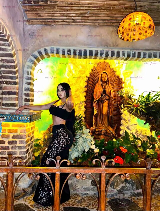 FOTOS DE SALOMÉ , MODELO DE LUJO EN SABANETA , HERMOSA Y SEXI