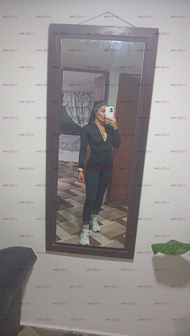 FOTOS DE HOLA SOY HABRÍANA SOY LA FLAQUITA DE TUS SUEÑOS