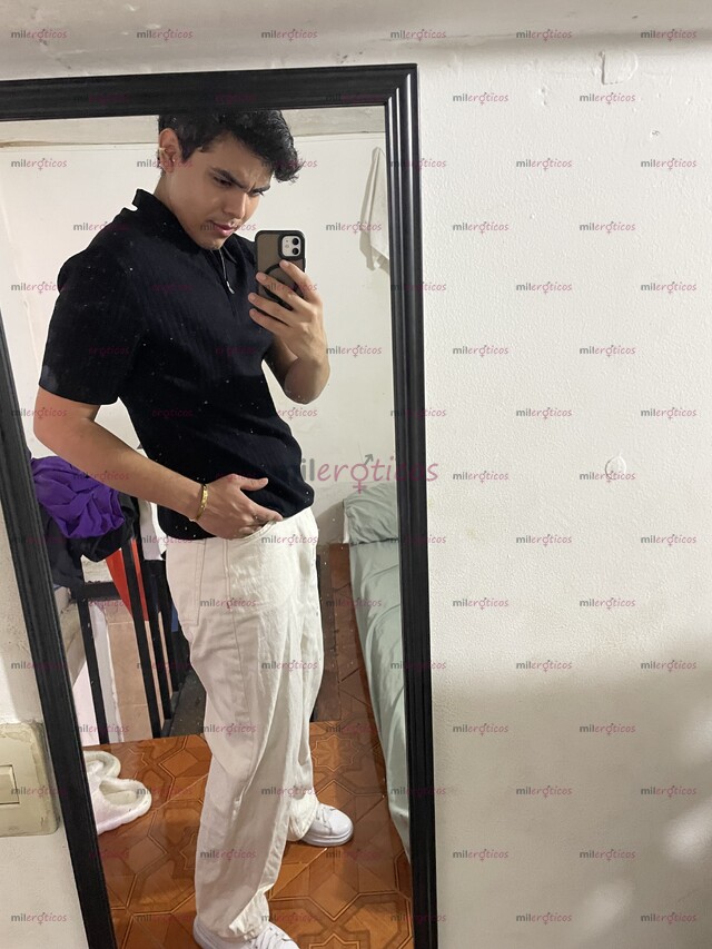 FOTOS DE CHICO JOVEN Y ATRACTIVO, DISPUESTO A BRINDARTE UNA EXCELENTE Y CALIDA COMPAÑIA.