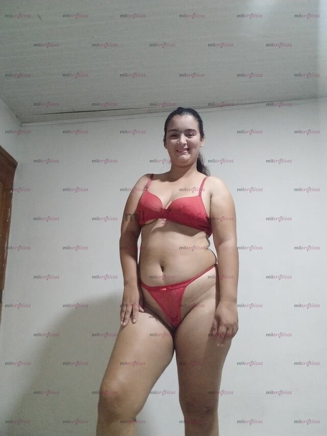 FOTOS DE MUCHO GUSTO KAROLINA UNA MUJER CASERA Y COMPLACIENTE