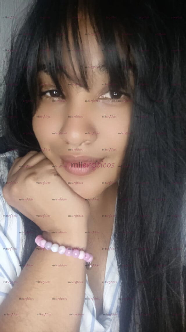 FOTOS DE LA MORENITA MÁS SEXI Y CALIENTE Y ATREVIDA