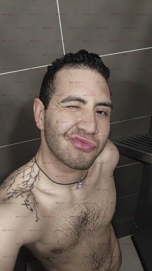 FOTOS DE NUEVO POR ACA!! VERSATIL DE 23 DISPUESTO A TODO BASTANTE CALIENTE