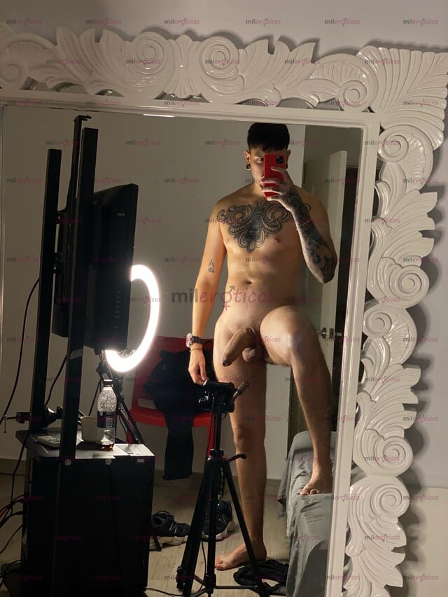 FOTOS DE GIFTED MALE ESCORT FOR ELITE WELL ENDOWED