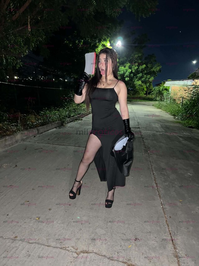 FOTOS DE SOY MIA NAZA UNA CHICA CALIENTE, DIVERTIDA INTREPIDA HARE TUS FANTASIAS REALIDAD