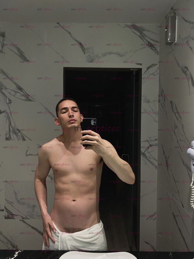 FOTOS DE ROGELIO DISPONIBLE DÉJATE CONSENTIR CON MI CULITO Y MI VERGA ¿QUIERES LECHITA?