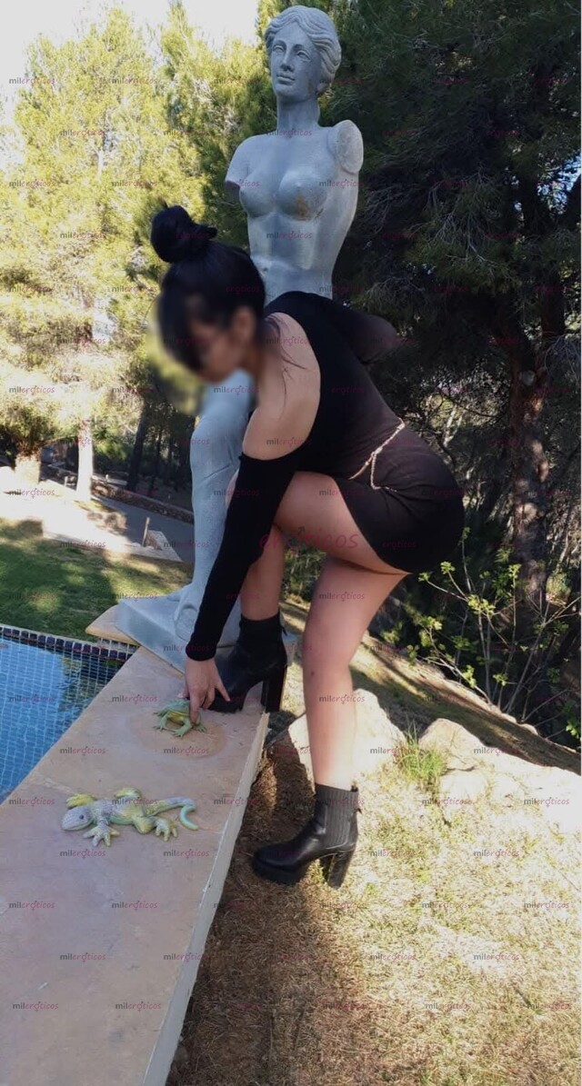 FOTOS DE SENSUALIDAD, PRESENCIA Y EROTISMO ELEGANTE