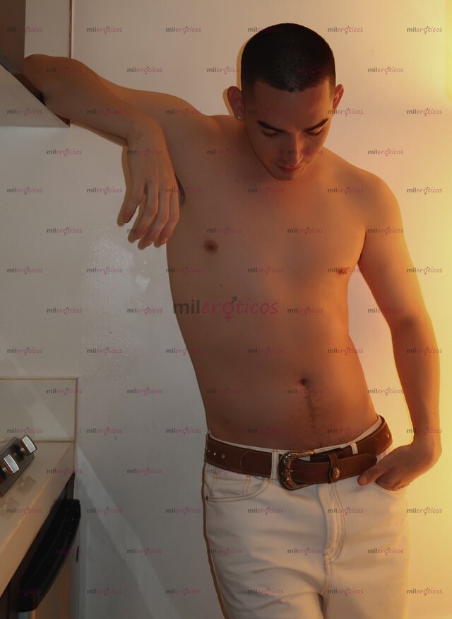 FOTOS DE ROGELIO DISPONIBLE DÉJATE CONSENTIR CON MI CULITO Y MI VERGA ¿QUIERES LECHITA?