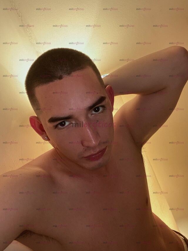FOTOS DE ROGELIO DISPONIBLE DÉJATE CONSENTIR CON MI CULITO Y MI VERGA ¿QUIERES LECHITA?