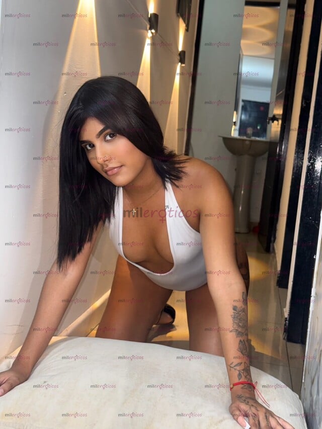 FOTOS DE UNA LINDA CHICA PLACENTERA TODAS LAS POSES Y RICOS TRIOS SI DESEA