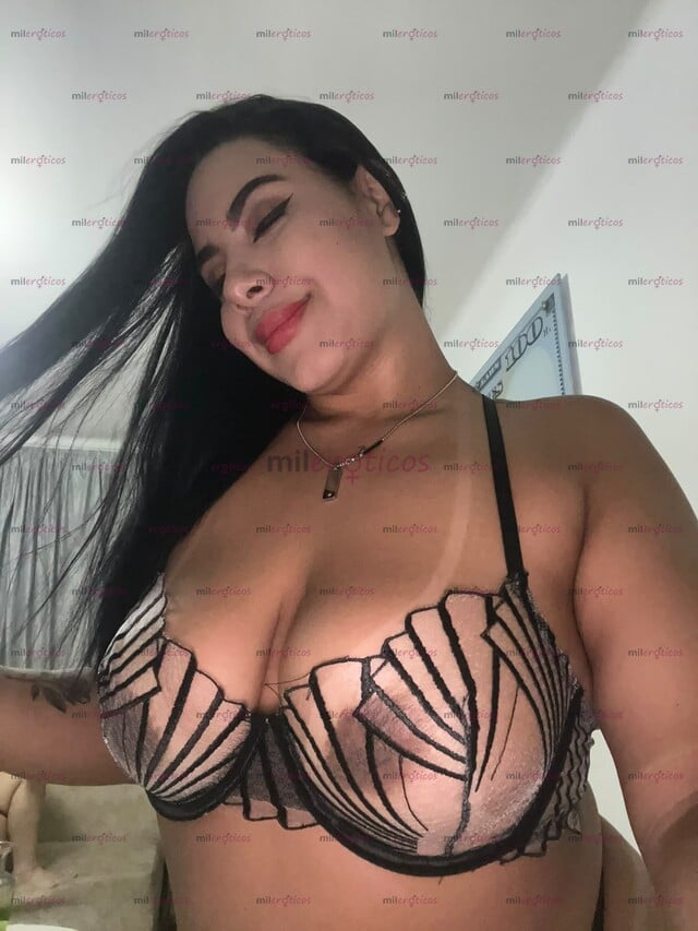 FOTOS DE SOFÍA CALEÑA CALIENTE CON GRANDES SENOS