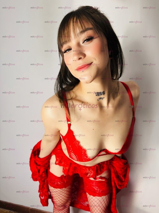 FOTOS DE HERMOSA FLACA DE 19 AÑOS MUY DELICIOSA Y COMPLACIENTE
