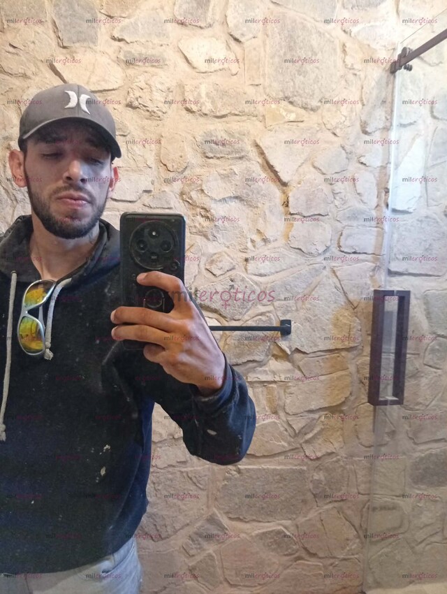 FOTOS DE SINALOENSE BARBONCITO ALTO Y DELGADO, DOMINANTE Y PASIONAL, TRATO DE NOVIOS,