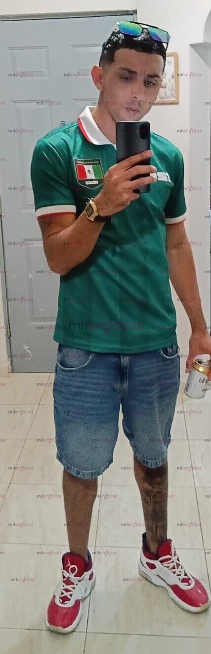 FOTOS DE JOVEN ALTO DELGADO BUEN ROLLO ATENTO SERVICIAL Y RESPETUOSO CONTACTAME