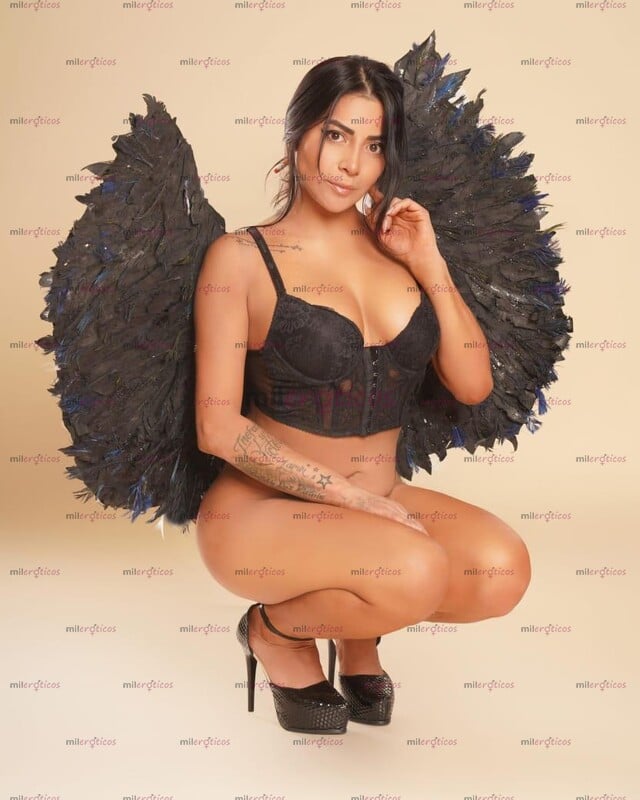 FOTOS DE PRESENCIA ELEGANTE FEMENINA Y LLENA DE ENCANTO