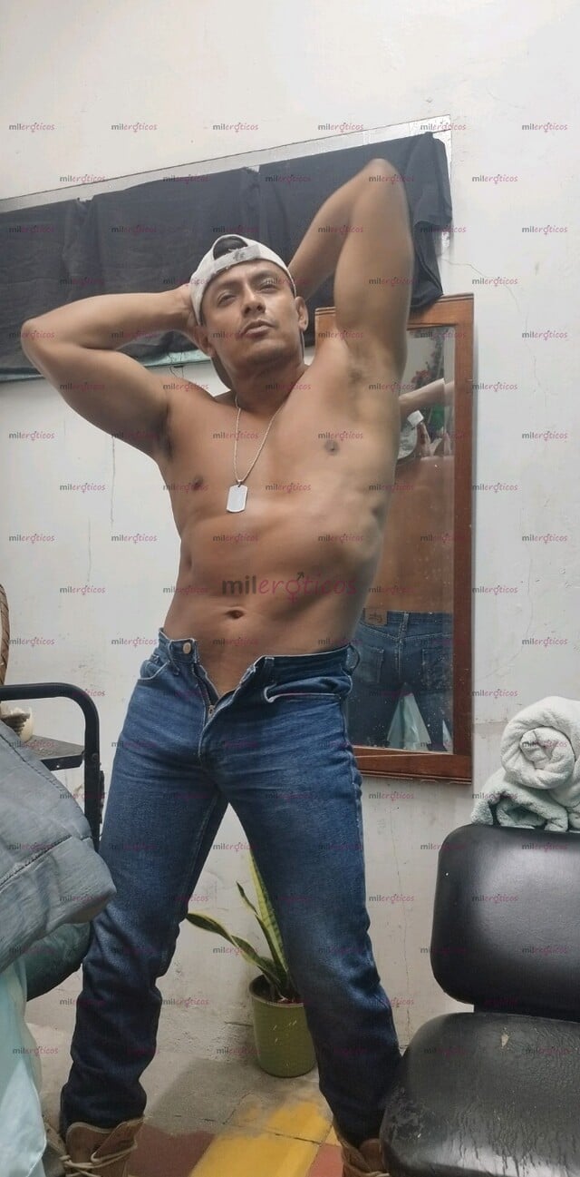 FOTOS DE MASAJISTA FRANK RELAJANTE PROFESIONAL O CON FINAL FELIZ