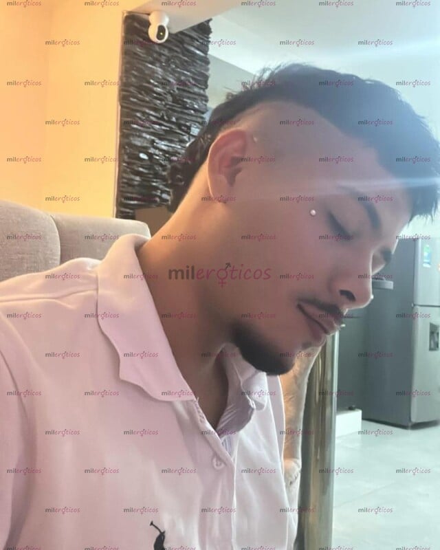 FOTOS DE ALEJANDRO BIEN DOTADO, TRIGUEÑO, ATRACTIVO Y CON CLASE