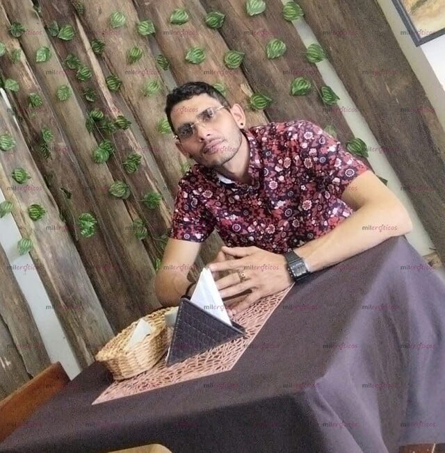 FOTOS DE HOLA MI NOMBRE ES MANUEL CHICO VENEZOLANO ALTO Y MUY DOTADO